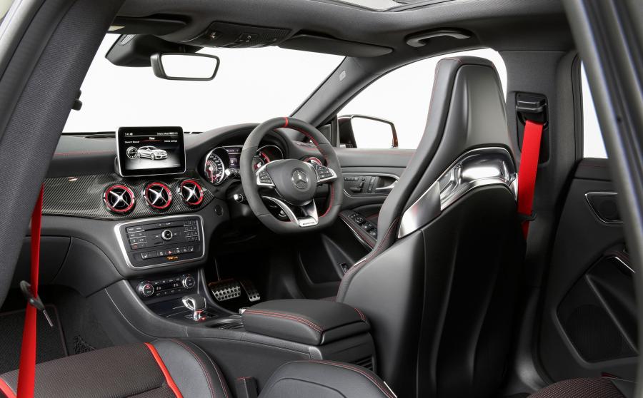  Mercedes-AMG CLA45 Shooting Brake 2015 года  (AU) (фото 25 из 28)